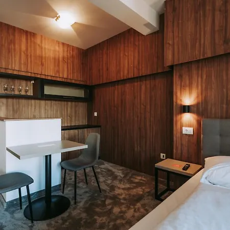 Slisko Hotel 3*